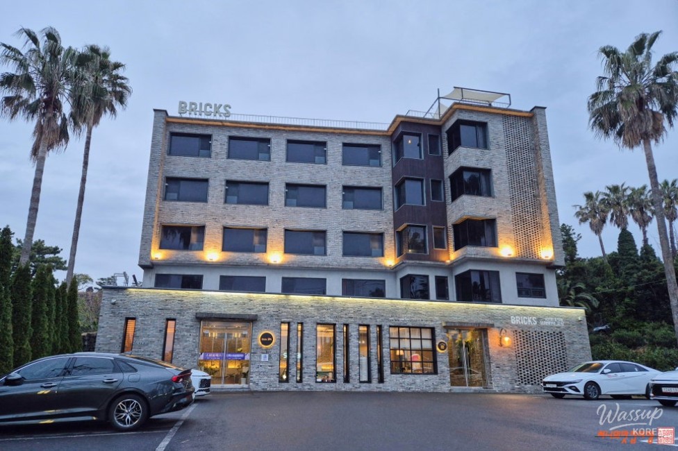Jeju Bricks Hotel: A Delightful Stay in Seogwipo_02
