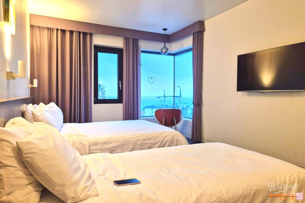 Jeju Bricks Hotel: A Delightful Stay in Seogwipo_01