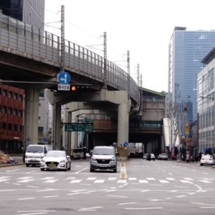 A Glimpse of Spring in April1669