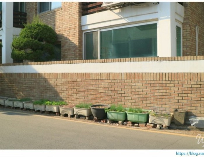 Exploring Hyodong: A Hidden Gem in Seoul float