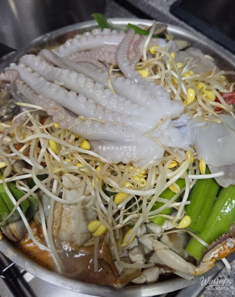 Daily Moments and Culinary Adventures_09