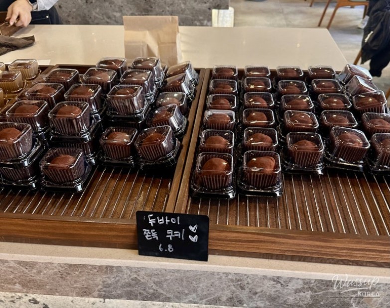 Discovering Wamil Cafe Near Cheolsan Station_04