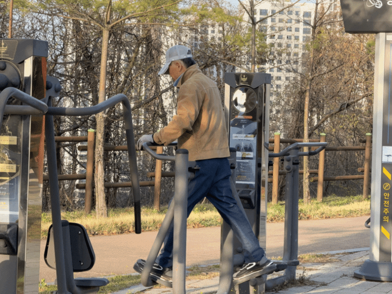 Exploring Gyeirim Park: A Hidden Gem in the City_05