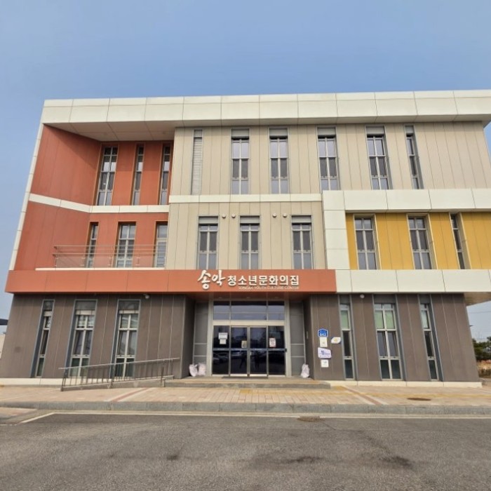 A Perfect Space for Youth in Dangjin: Songak Youth Cultural Center3385