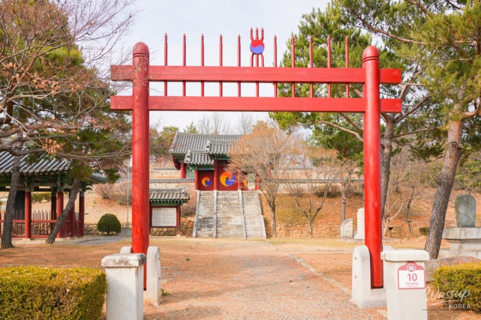 A Visit to Sungnyeolsa Shrine: Honoring the Legacy of Lee Sang-seol_04