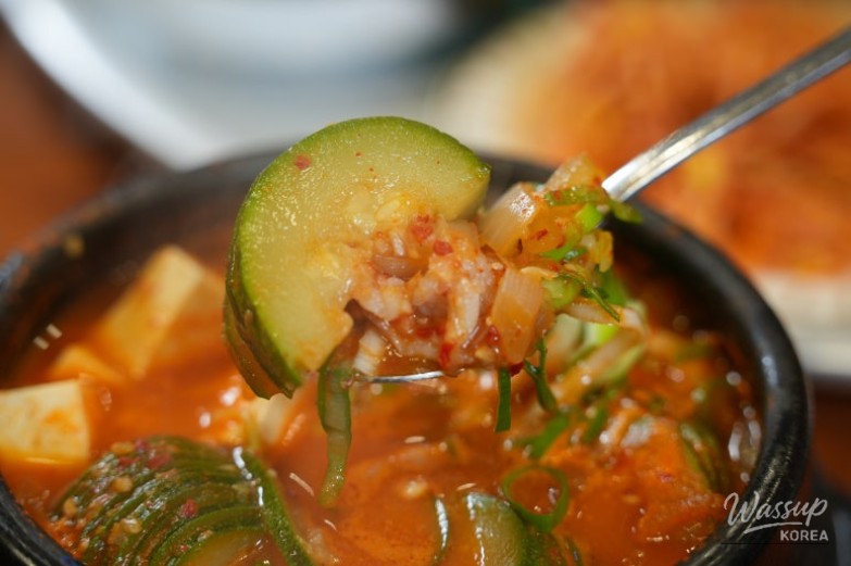 A Culinary Adventure in Jeju: The Best Black Pork Restaurants_20