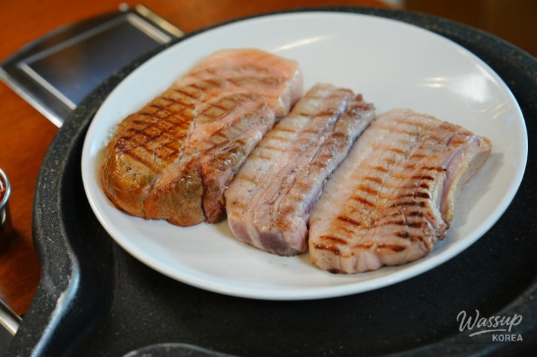 A Culinary Adventure in Jeju: The Best Black Pork Restaurants_12