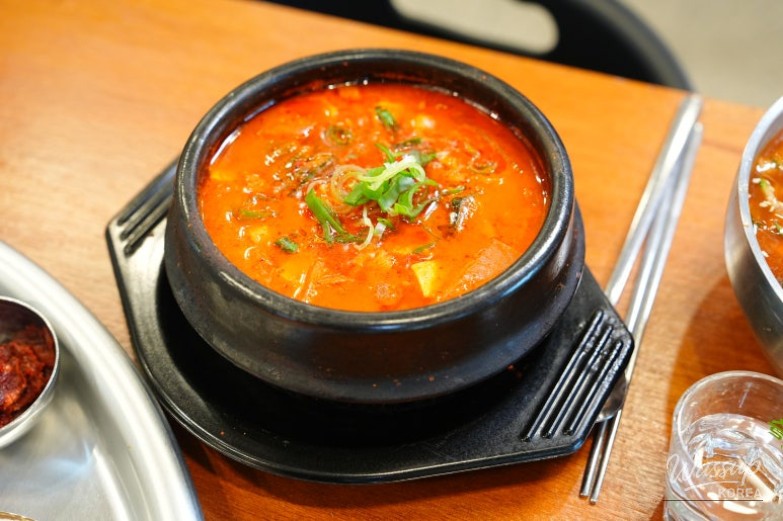 A Culinary Adventure in Jeju: The Best Black Pork Restaurants_19