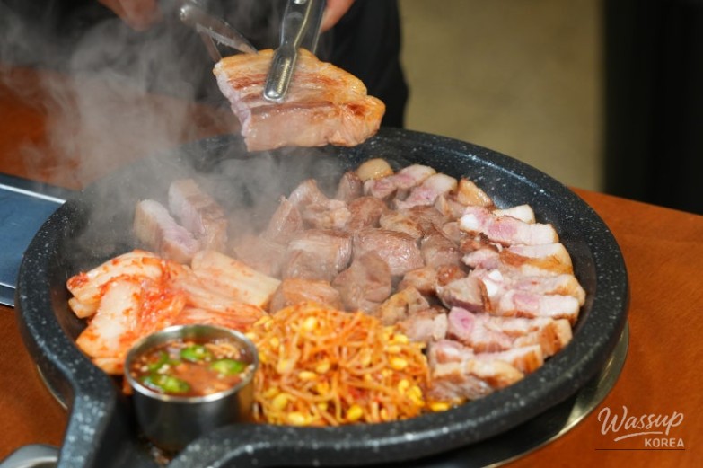 A Culinary Adventure in Jeju: The Best Black Pork Restaurants_13