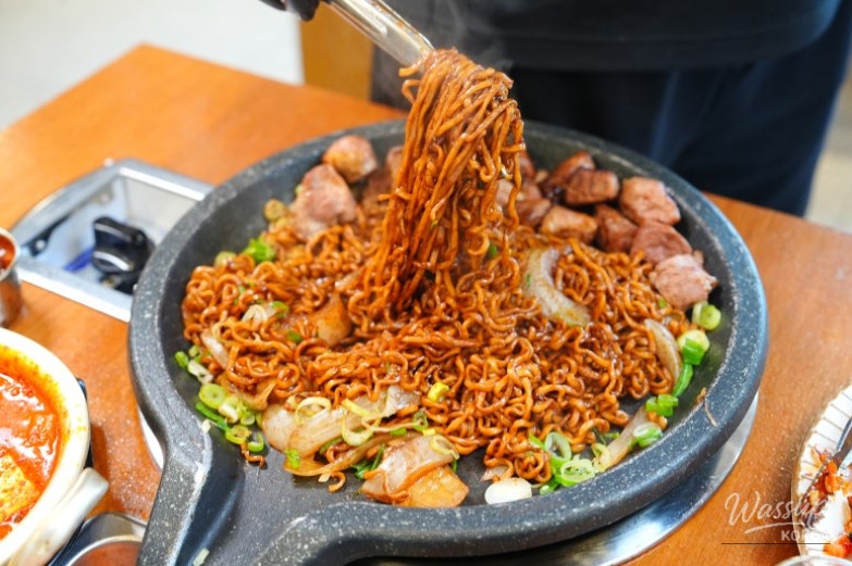 A Culinary Adventure in Jeju: The Best Black Pork Restaurants_26