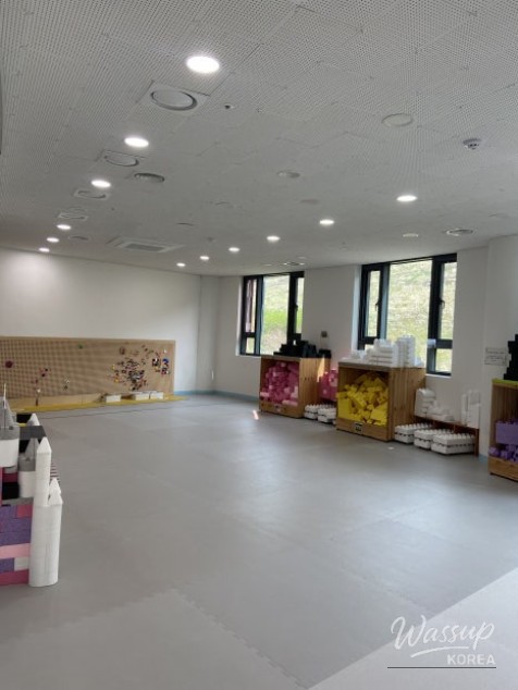 Exploring Nature at Byeolcheonjis Forest School in Jeungpyeong_10