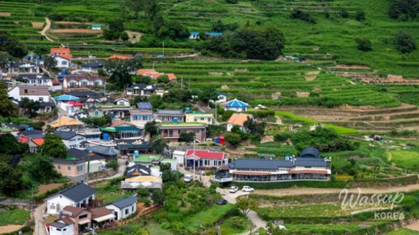 Exploring the Beauty of Darangi Village in April_04