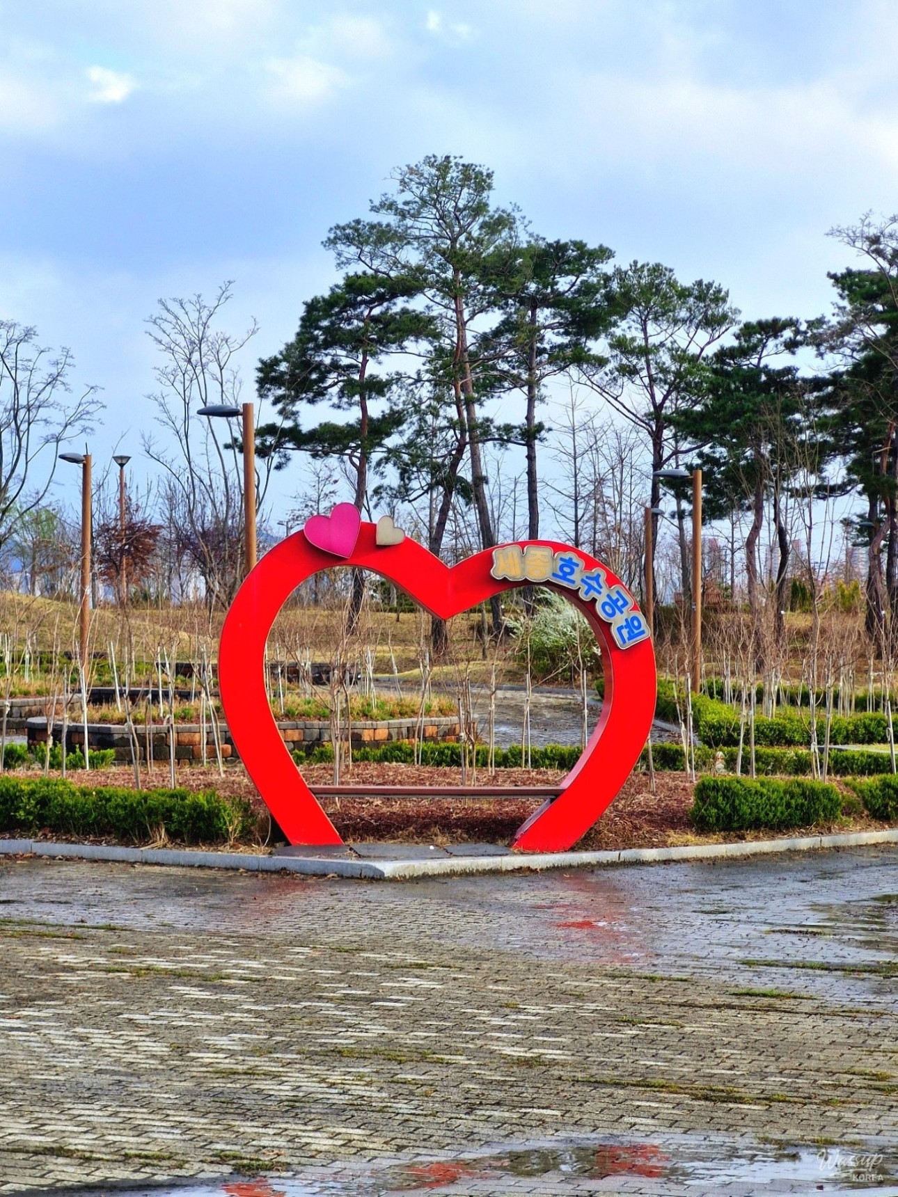 Cherry Blossom Season in April at Sejong Lake Park_03