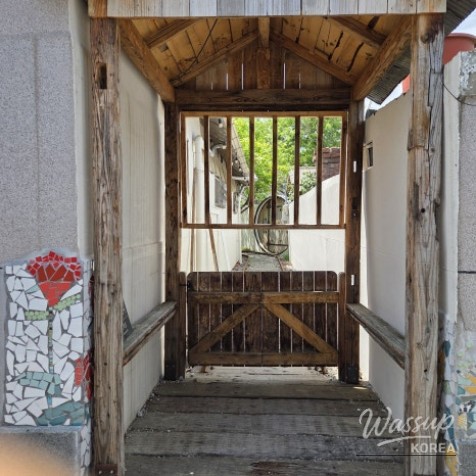 Spring Stroll Through the Art Village: Where Life and Art Converge_02