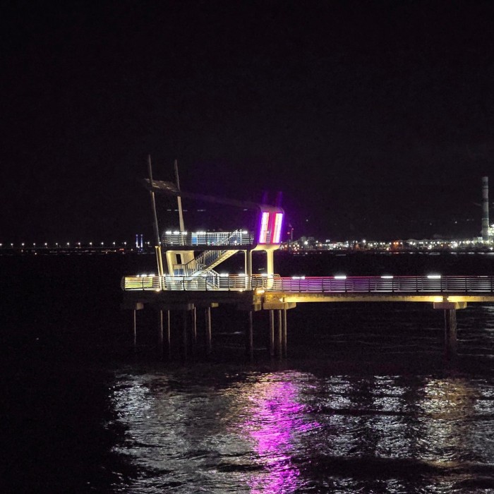 Evening Stroll Along the Han Jin Coastal Trail3538
