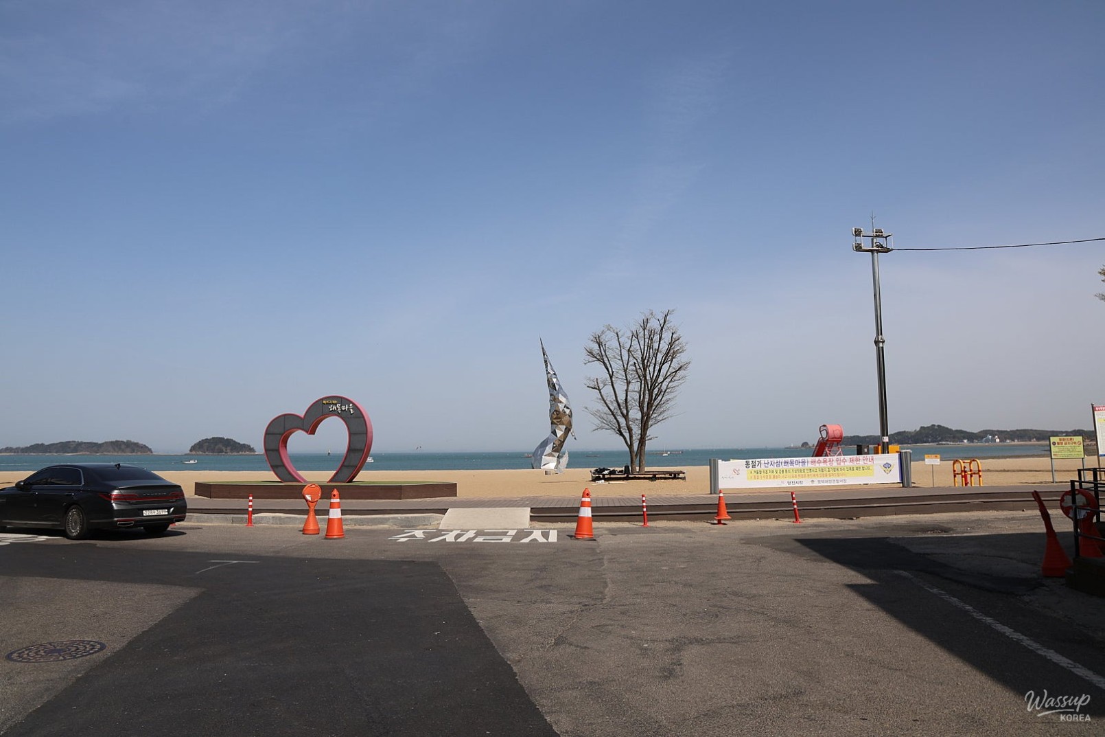 A Day at Waemok Beach: Embracing Stillness and Connection_01