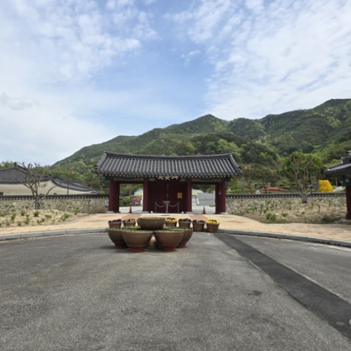 Exploring the Geochang Incident Memorial Park3661