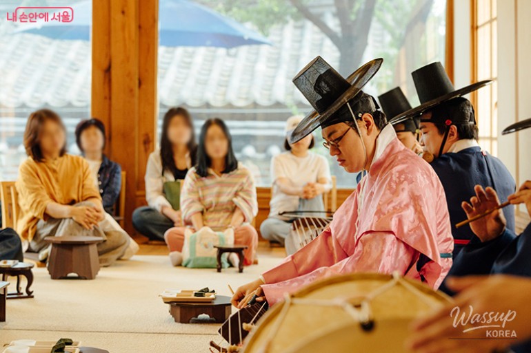 Enjoy Cultural Tourism in Seoul: Public Hanok Night Events_02