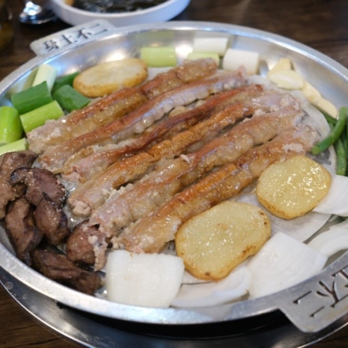 Discovering Munghane Hanwoo Gopchang in Chuncheon2202