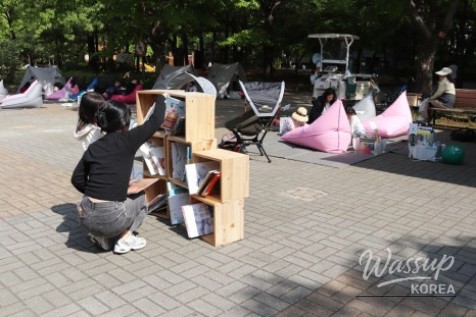 Goyang City Outdoor Library: Books, Outside!_11