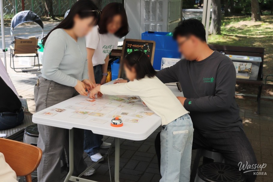 Goyang City Outdoor Library: Books, Outside!_16