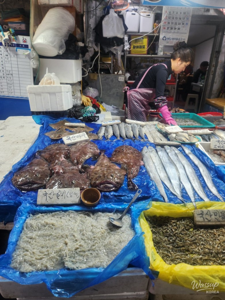 Exploring Seosan Dongbu Market_08