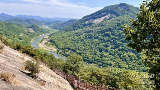 Discover the Stunning Sky Path of Yonggyeolsan_03