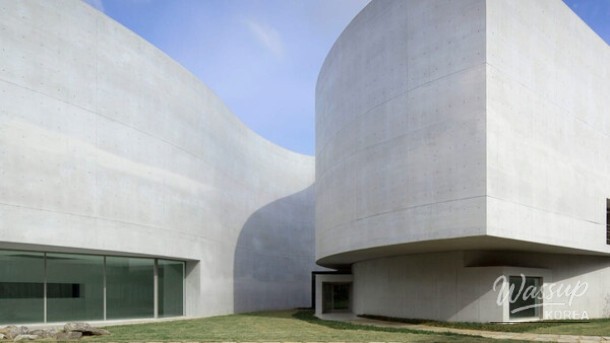 Discovering the Beauty of Mimesis Art Museum in May_01