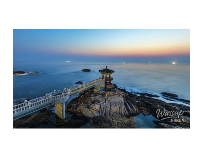 Discovering the Beauty of Yeonggeumjeong in Sokcho float