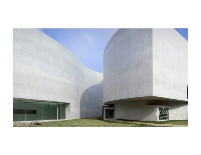 Discovering the Beauty of Mimesis Art Museum in May float