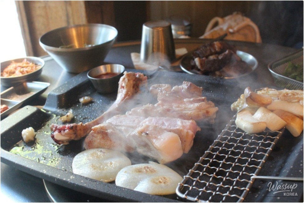 Discovering a Hidden Gem in Hongdae: Meat Lovers' Paradise_08