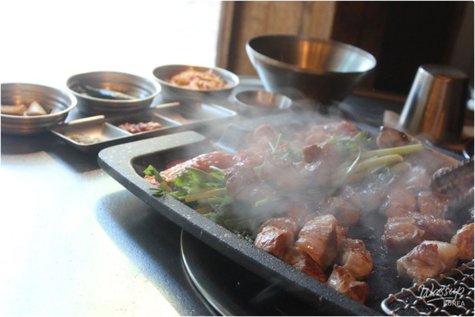 Discovering a Hidden Gem in Hongdae: Meat Lovers' Paradise_21