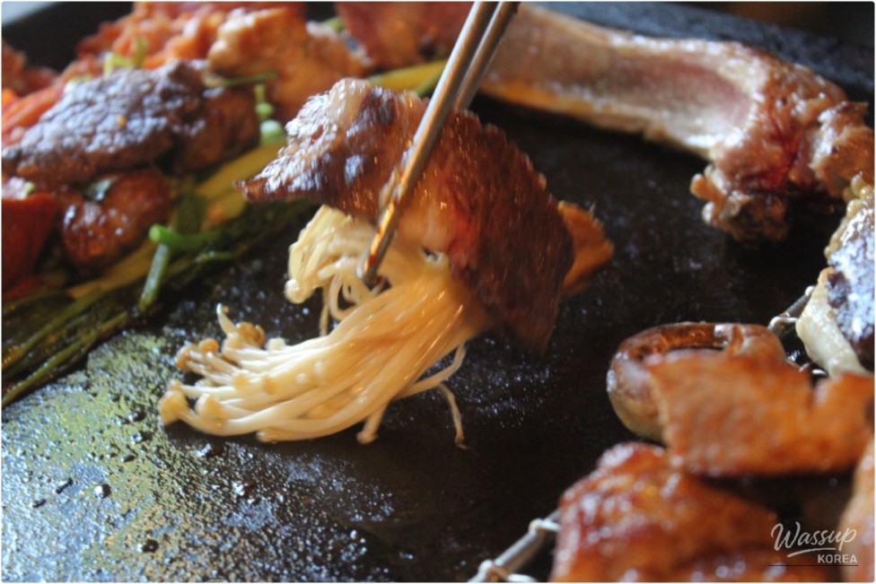Discovering a Hidden Gem in Hongdae: Meat Lovers' Paradise_20