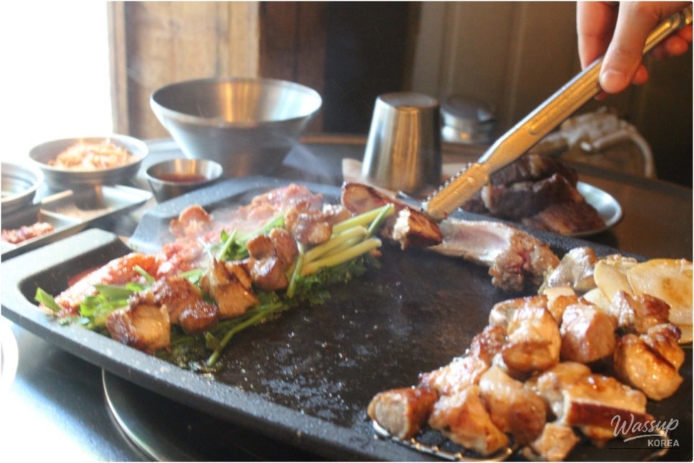 Discovering a Hidden Gem in Hongdae: Meat Lovers' Paradise_07