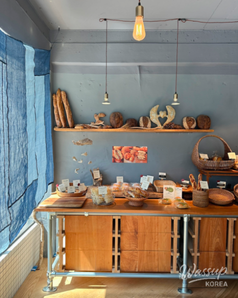 Exploring the Trendy Dongin-dong: A Perfect Date Course in Daegu_07