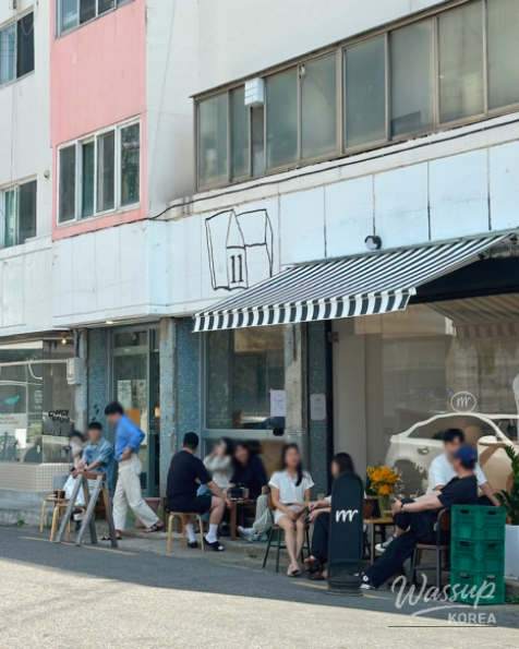 Exploring the Trendy Dongin-dong: A Perfect Date Course in Daegu_04