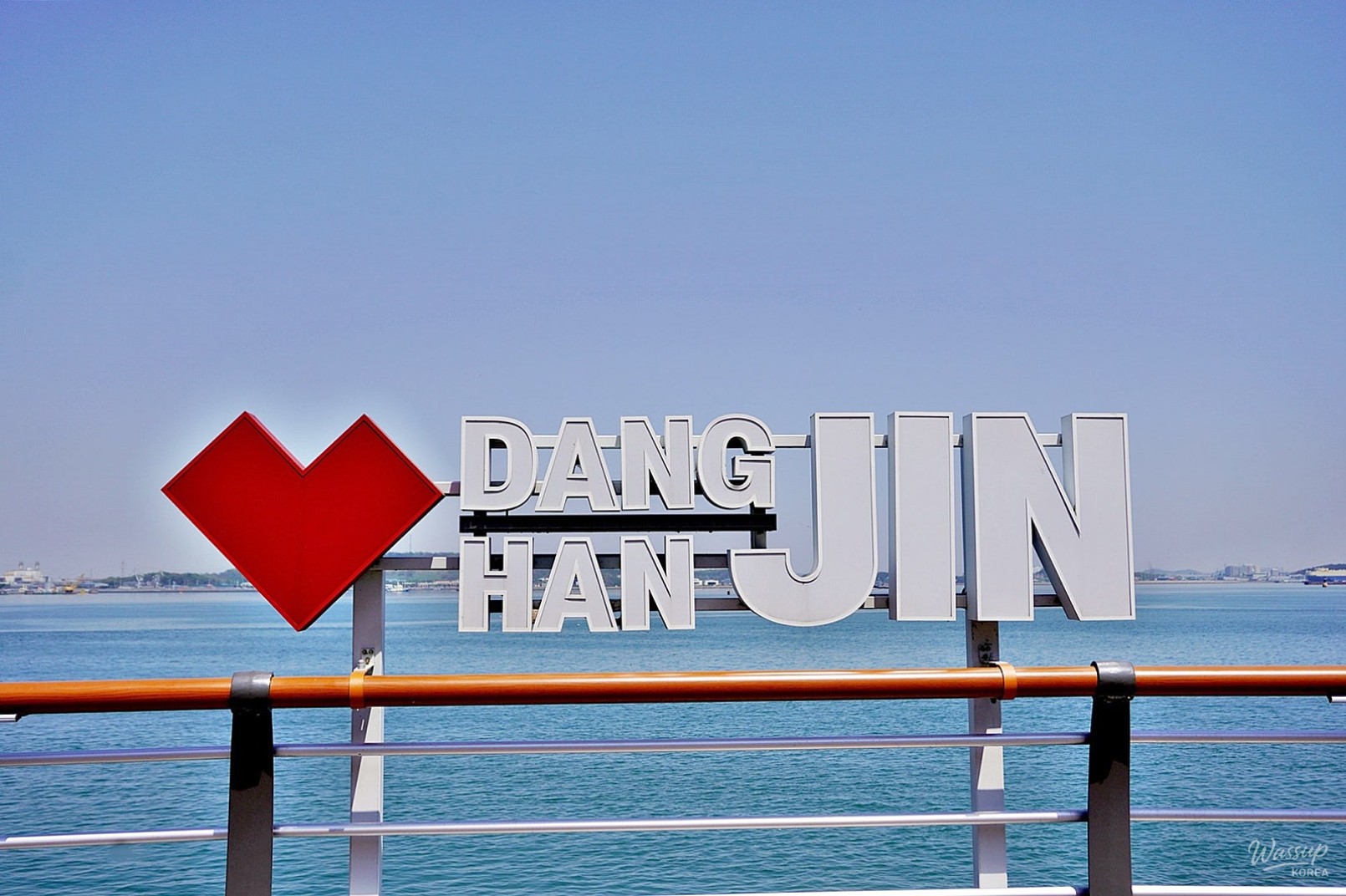 Explore Han Jin Port: A Coastal Adventure with Local Seafood_18