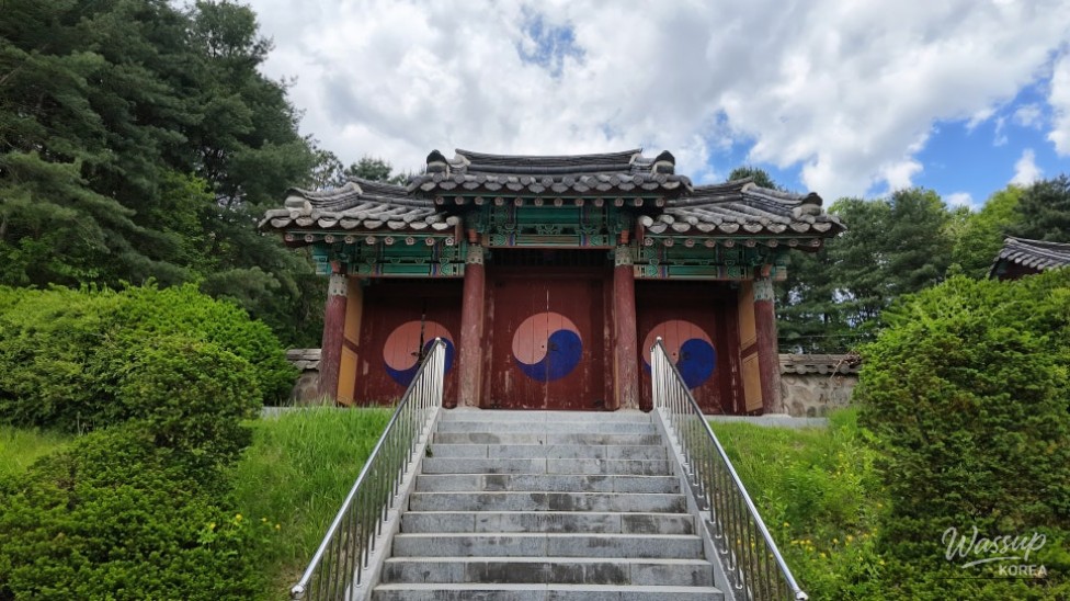 Exploring the Tranquil Beauty of Gyedam Seowon in Goesan_02