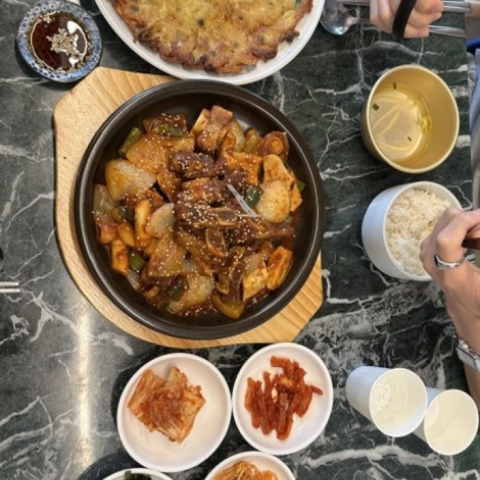 Spring Outing Course in Gyeongju: Hwanglidangil, Daereungwon, and Cheomseongdae_01