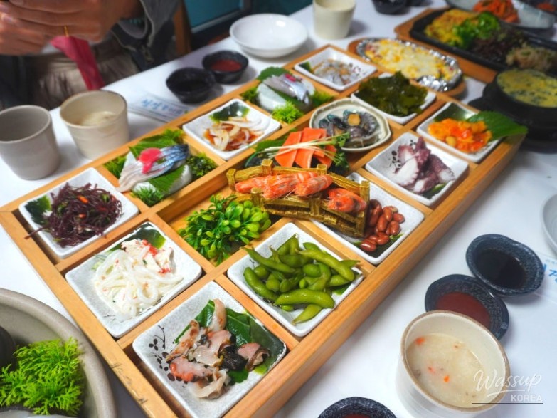 Exploring the Affordable Seafood Paradise: Twin Fish Restaurant in Seogwipo_03
