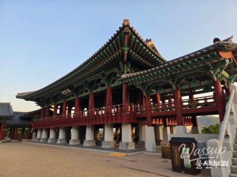 Exploring Ulsan's Historic Taehwaru_06