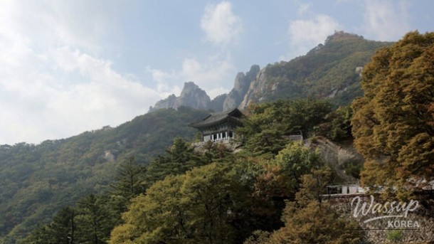 Exploring the Scenic Beauty of Uijeongbu's Buyongsan and Hoeryong Station_04