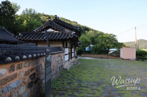 Exploring the Historic Eogye House in Ham-an_04