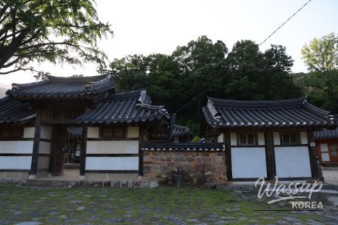 Exploring the Historic Eogye House in Ham-an_03