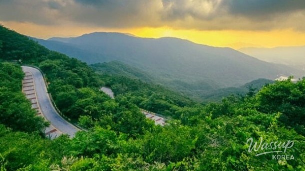 Discovering the Scenic Beauty of Jirisan: A Perfect Getaway_01