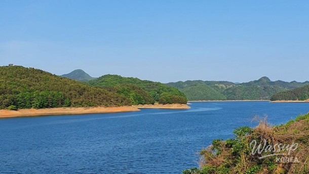 A Hidden Healing Spot by Daecheong Lake_05