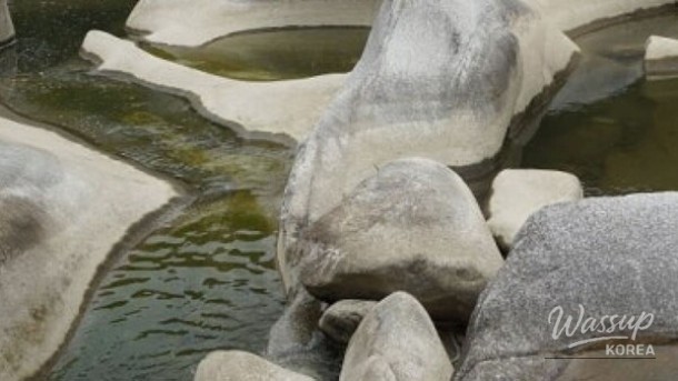 Exploring the Natural Wonders of Yosun Rock and Potholes in Yeongwol_04