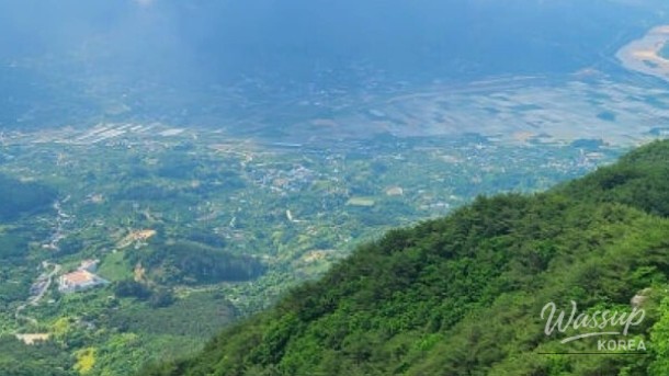 Exploring the Serene Beauty of Seongjebong and the Sinseondae Cloud Bridge_05