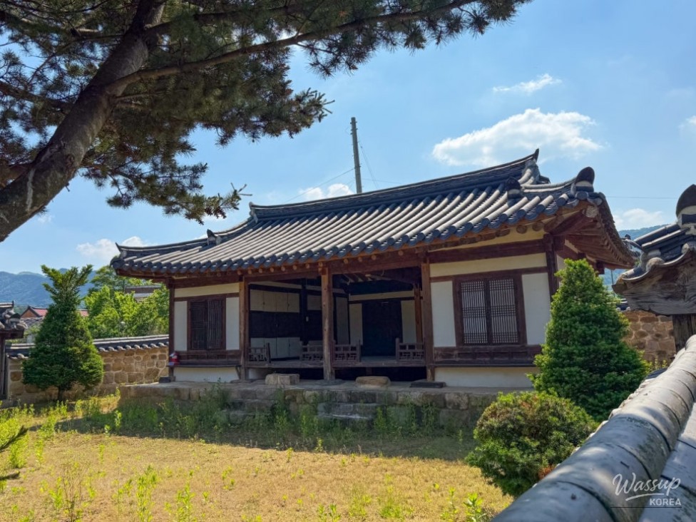 Exploring Goeisan: A Journey to Bongseojae_10