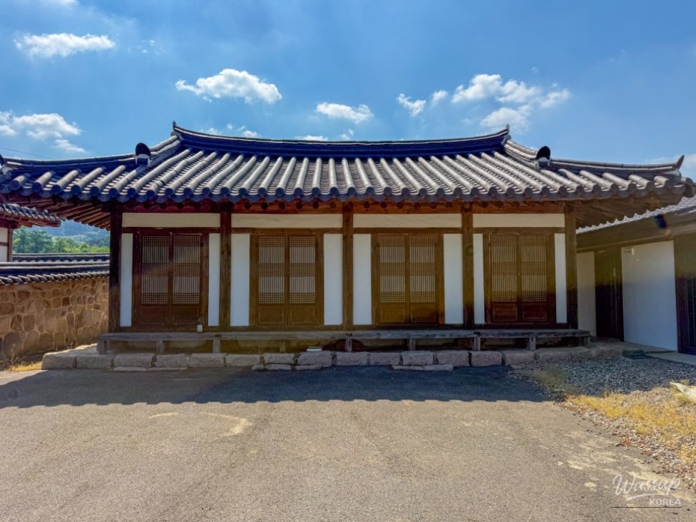 Exploring Goeisan: A Journey to Bongseojae_11